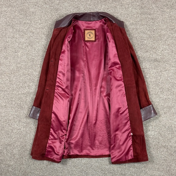 Red jacket - Picture 3 of 16